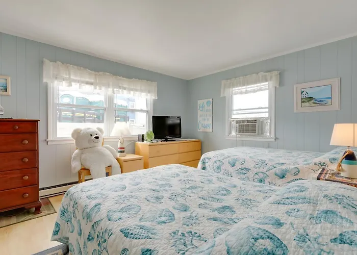 Holiday home Walk To Bay & Ocean Beach! 'english Condo'