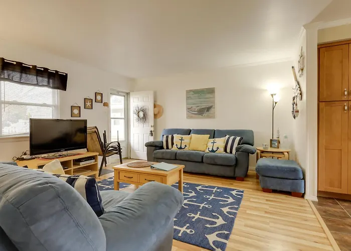 Walk To Bay & Ocean Beach! 'english Condo' Holiday home *